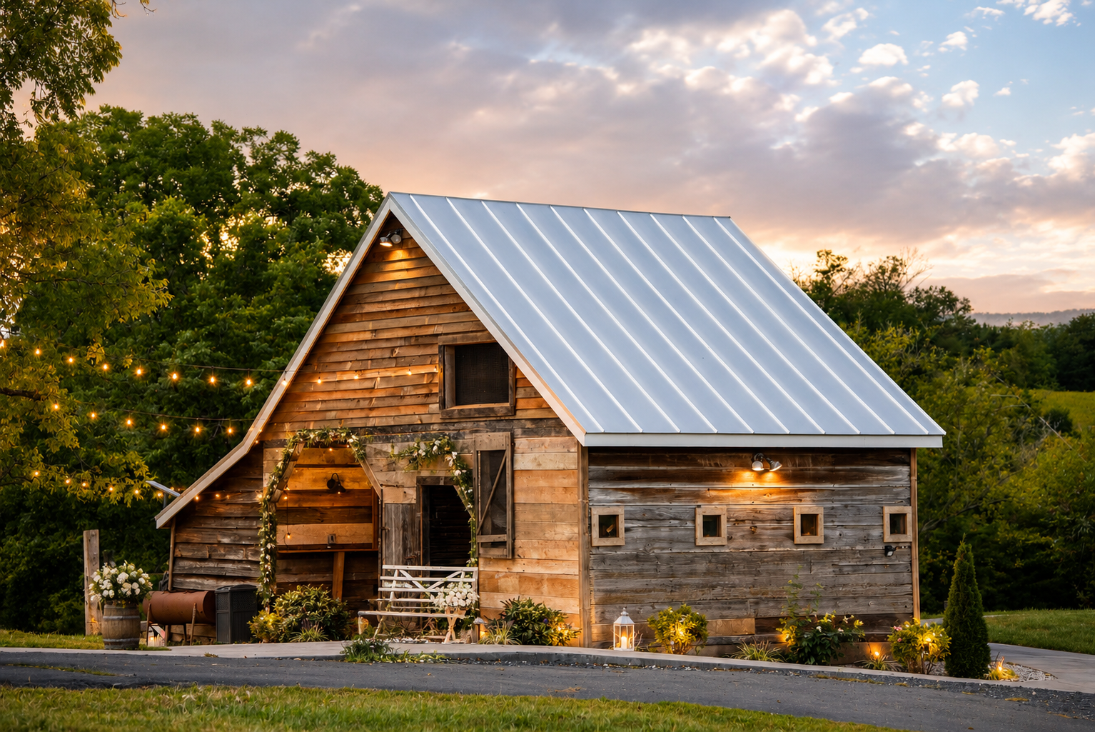 Festive corncrib